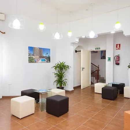 Hotel Acuario فندق 2*
