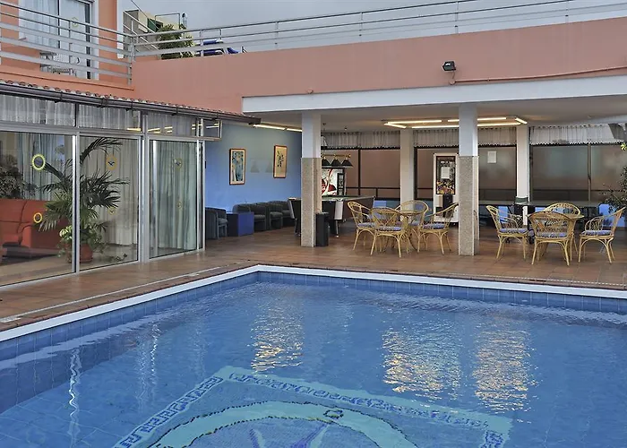 水族全球酒店 2* 拉克鲁斯